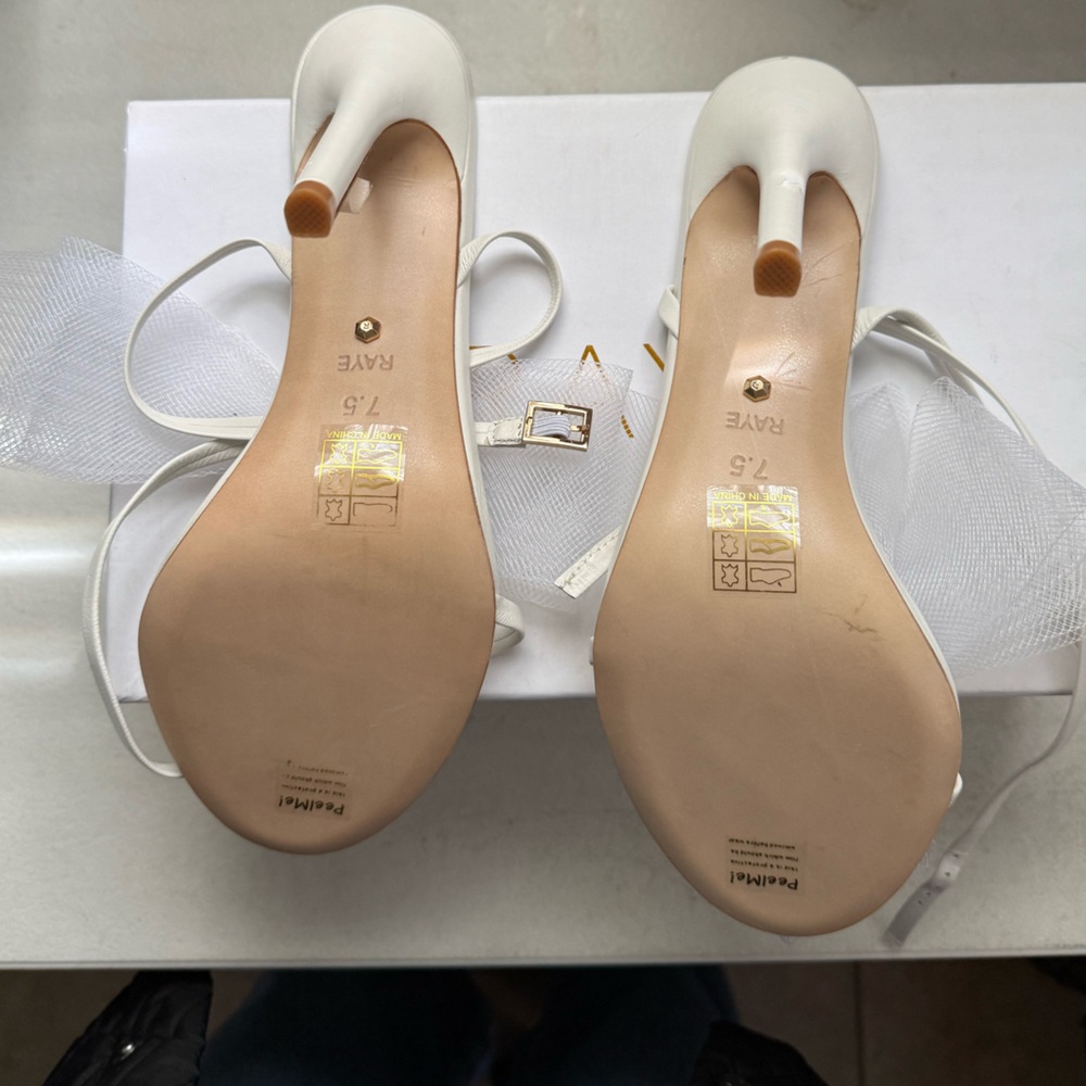 RAYE Bubbly Heel in Ivory - Picture 8 of 9